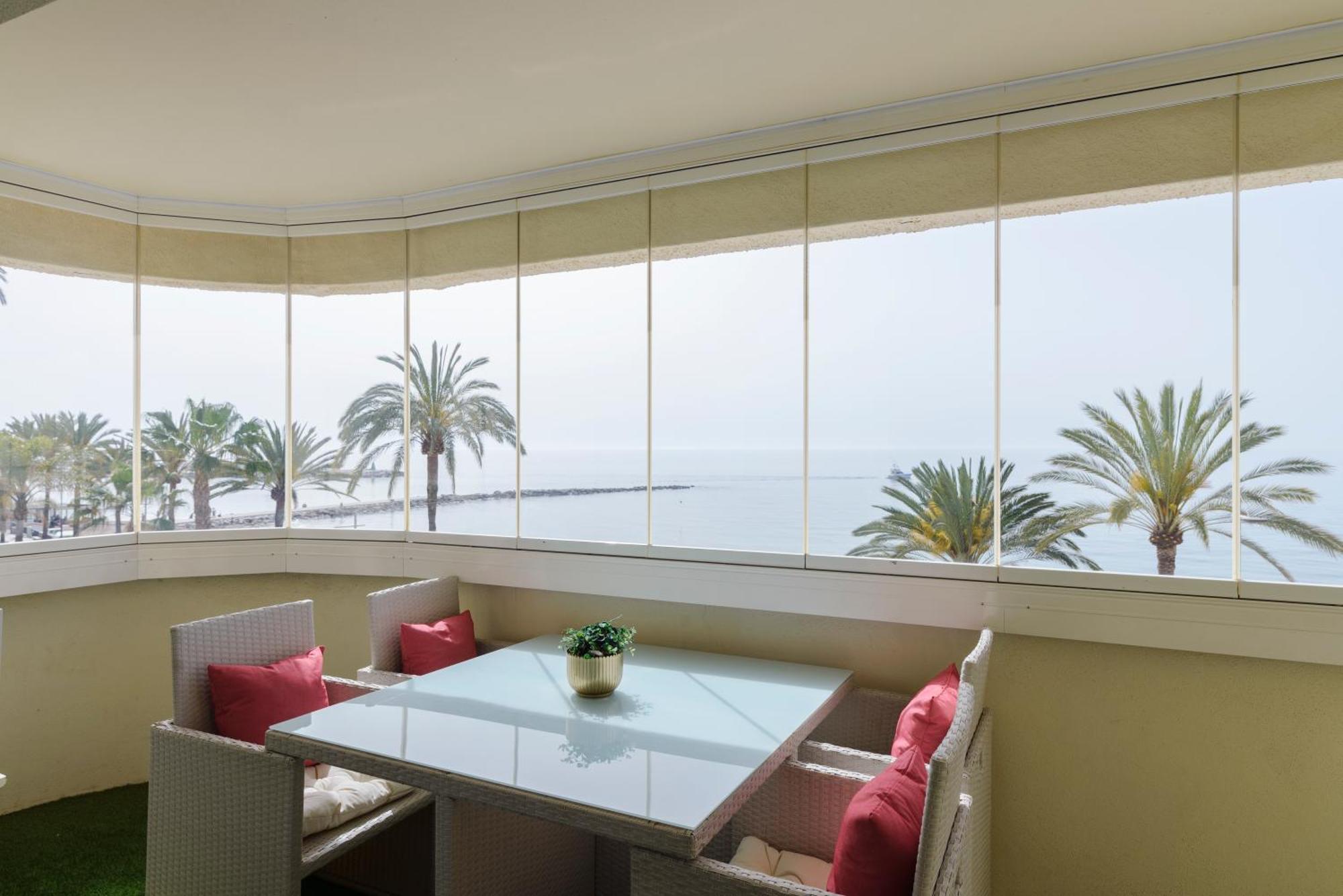 Sea Front Apartment In Marbella Center Eksteriør billede
