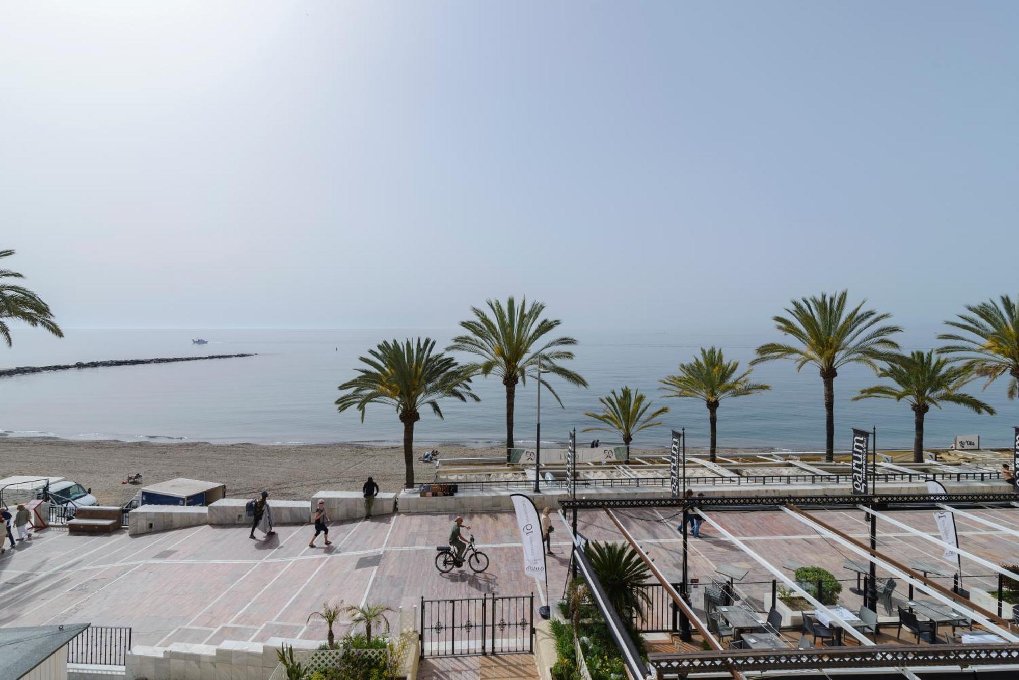 Sea Front Apartment In Marbella Center Eksteriør billede